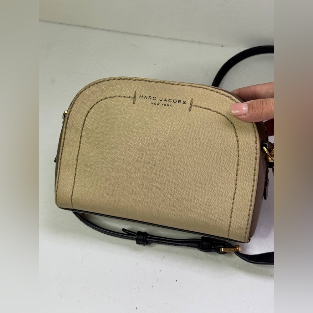 Marc Jacobs Beige Leather Playback Crossbody Bag - Picture 7 of 14